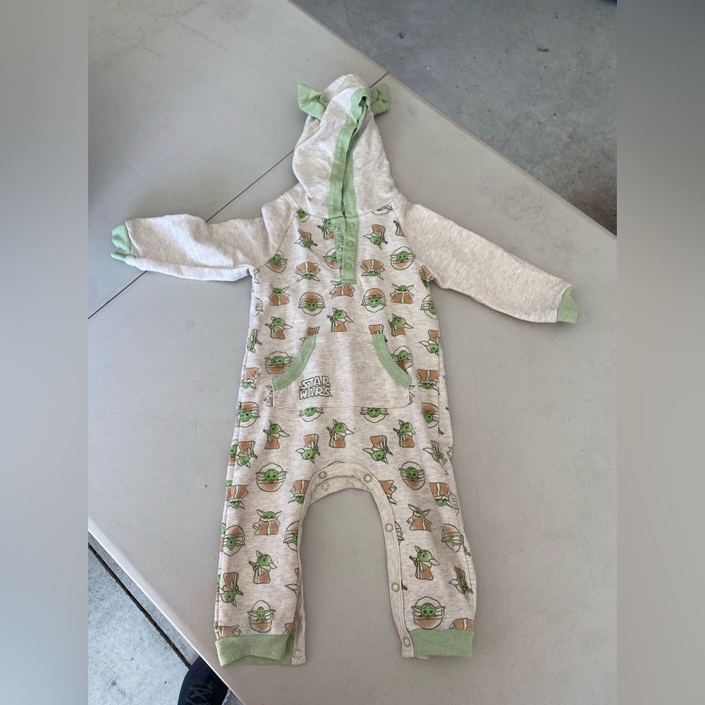 Baby Yoda Outfit